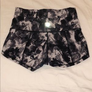 Lululemon booty shorts